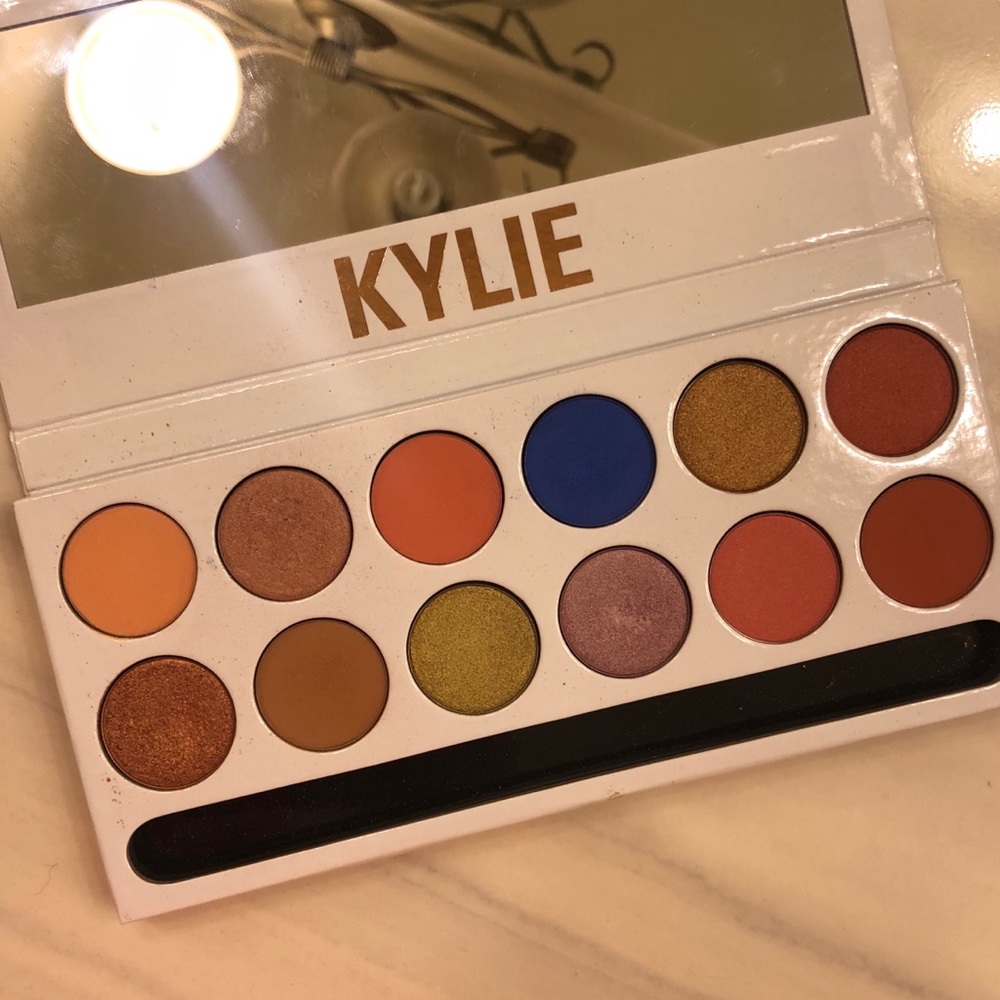 TRADE FOR @FABULYSSA 